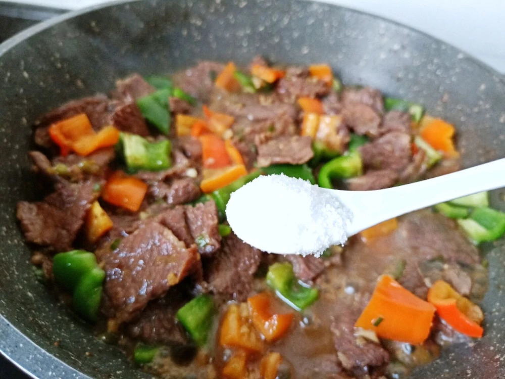 菠菜猪肝枸杞汤的做法_羊肉粉丝菠菜汤的做法_红汤羊肉汤锅的做法